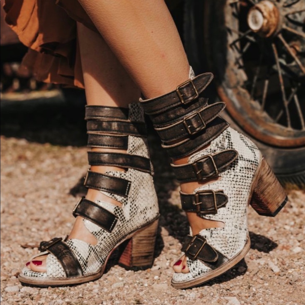 Freebird Bond Black White Multi Snake New without box